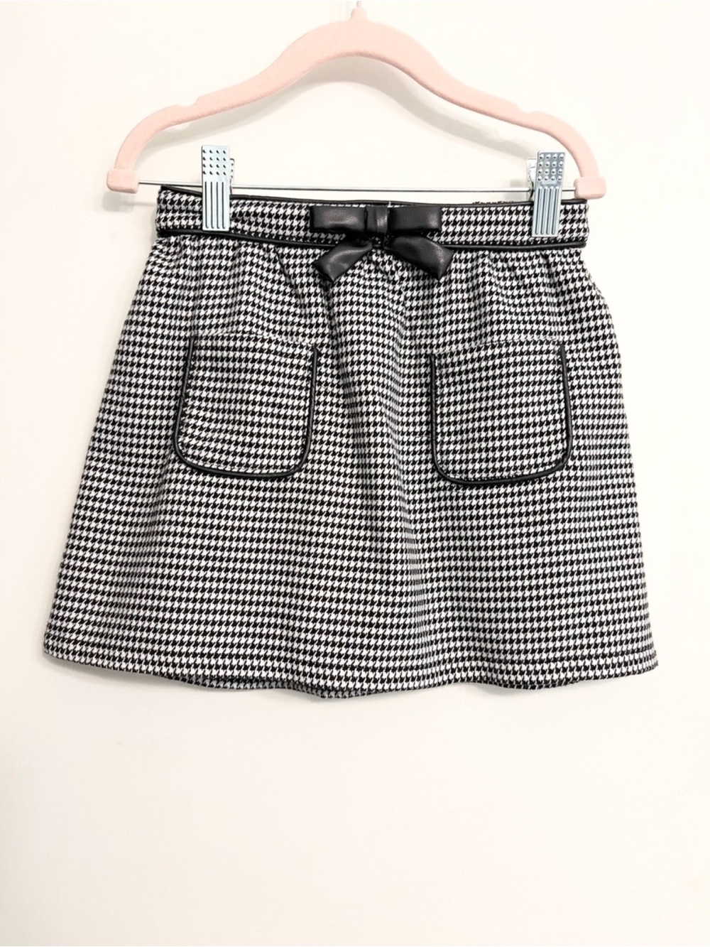 Snappy Houndstooth Skirt